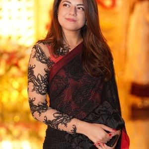 Meet your Posher, Zoya